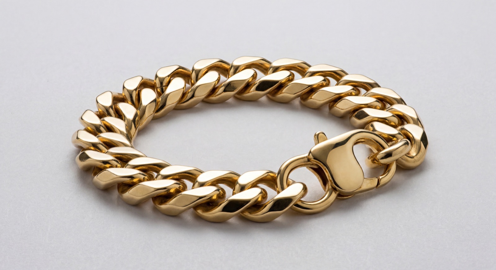 Gold chain bracelet